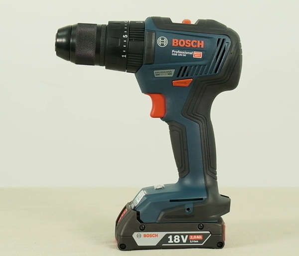 Máy khoan pin GSB 18V-50 bền chắc, kích thước nhỏ