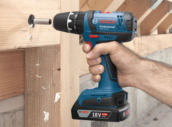 Máy khoan pin 18V thích hợp khoan chuyên nghiệp