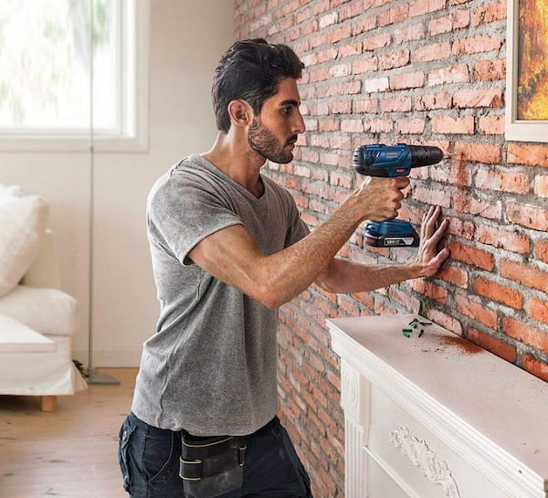 Bosch GSB 180-LI còn được đánh giá cao bởi các tính năng hữu ích