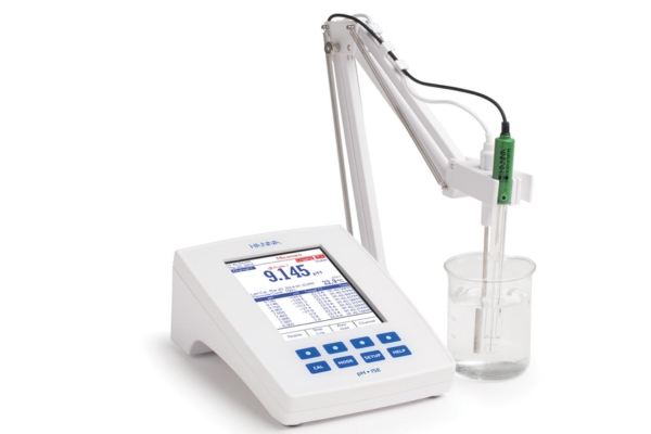 Máy đo pH/ORP/ISE/Nhiệt Độ Hanna HI5222-02