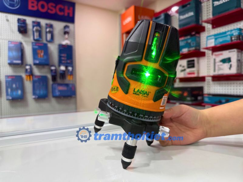 Laisai LSG686SPD được trang bị tia laser xanh