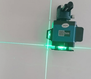 Máy cân bằng laser tia xanh loại nào tốt, nên mua hiện nay?