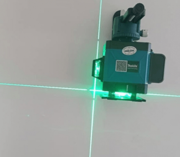 Máy cân bằng laser tia xanh loại nào tốt, nên mua hiện nay?