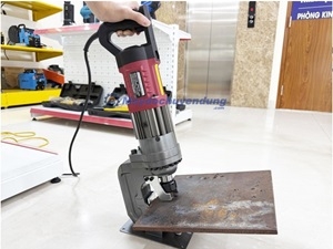 Top 5 máy đột lỗ thủy lực cầm tay chạy điện bền giá tốt nhất