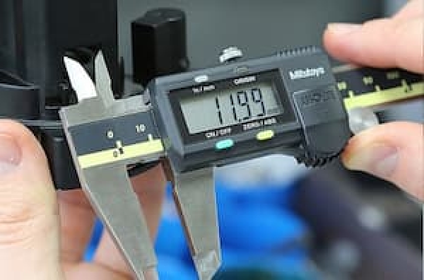 Đánh giá nhanh thước kẹp Mitutoyo 500-173-30: Có nên mua?