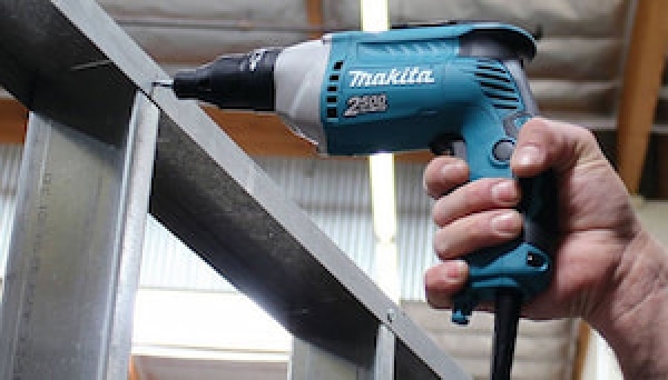 Máy vặn vít dùng pin loại nào tốt? Tư vấn chọn mua chuẩn nhất