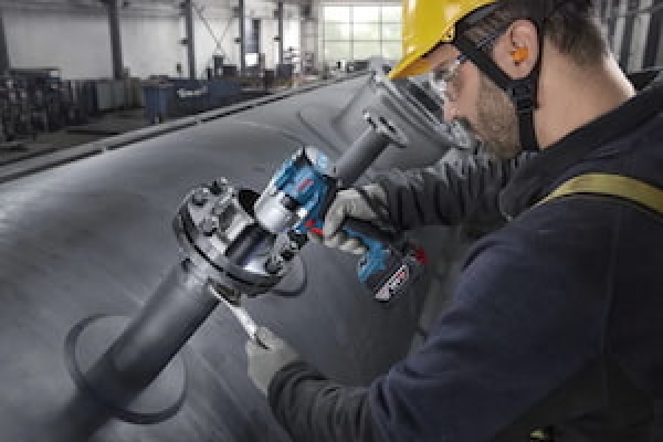 Máy siết bu lông pin Bosch GDS 18V 780 có đáng mua không?