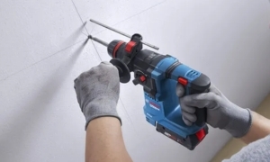 Top 4 máy khoan búa dùng pin tốt nhất cho gia đình và thợ chuyên nghiệp